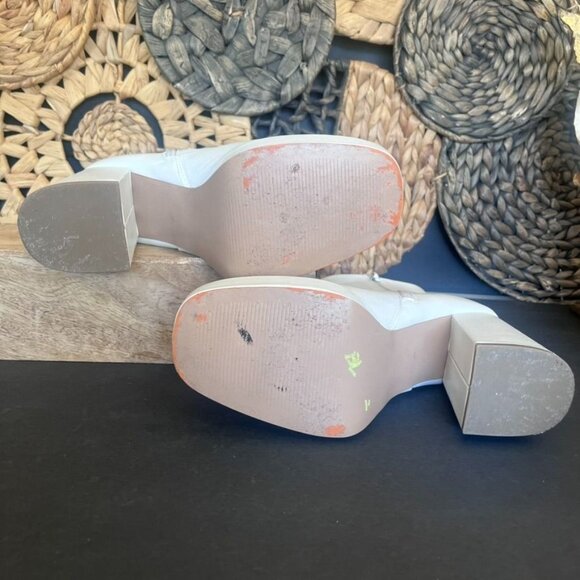 Steve Madden Elie Block Heel Bootie Womens 8M White Leather - Picture 7 of 7